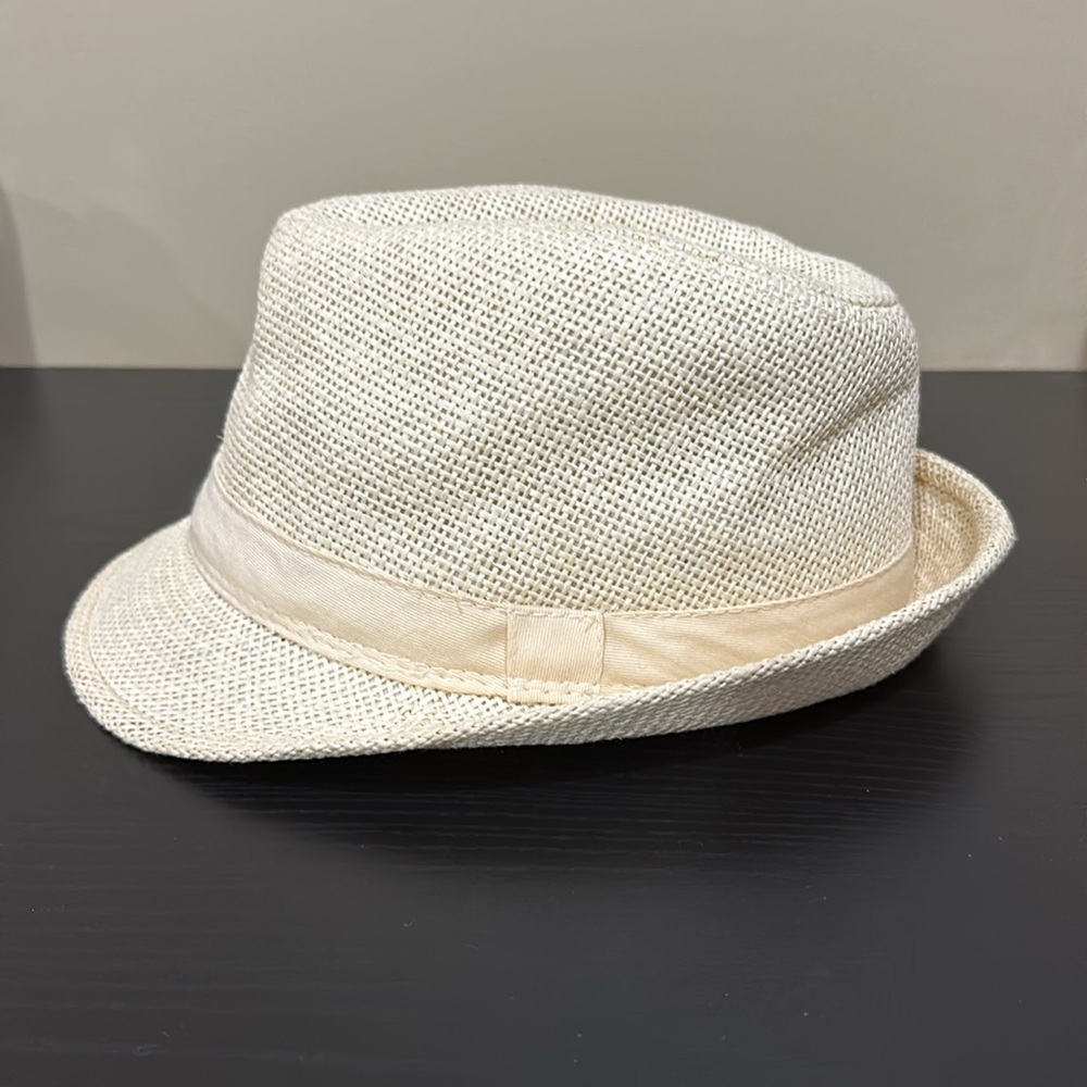 Beach hat - Picture 2 of 5